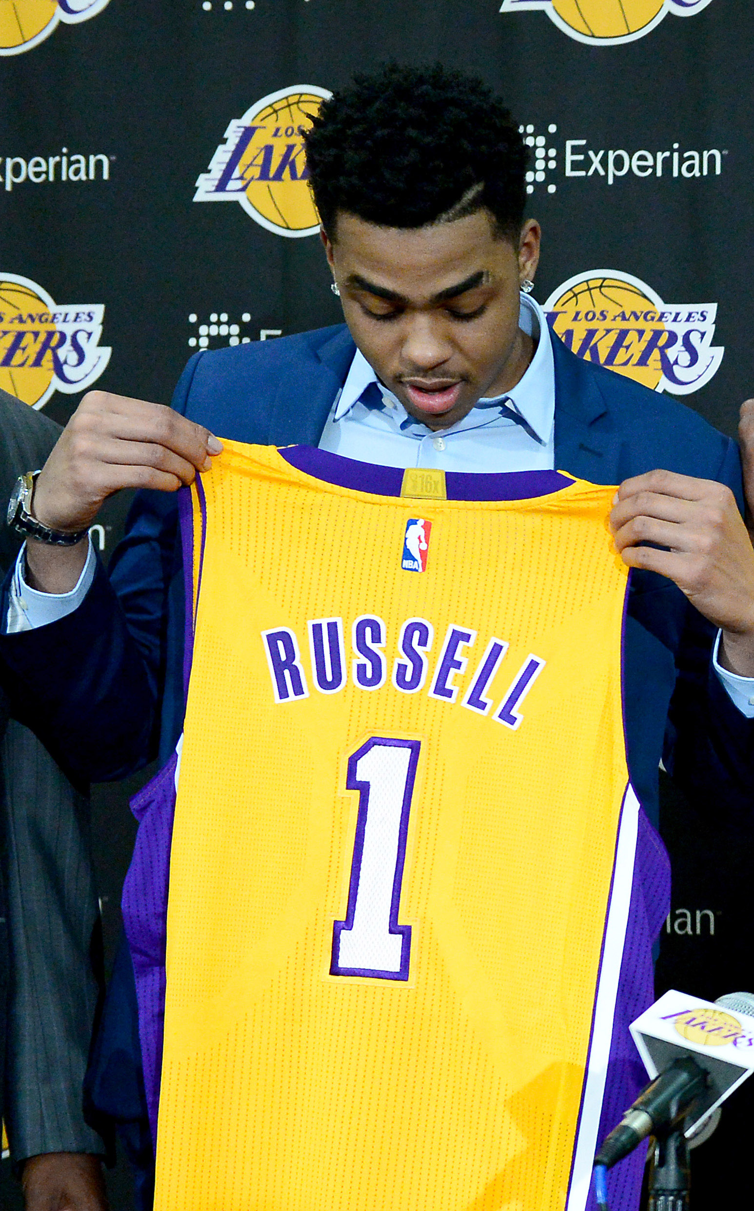 russell lakers jersey
