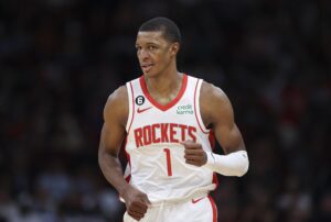 Rockets’ Jabari Smith Fractures Hand In Practice