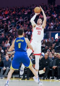 Suns To Sign Frank Kaminsky To Camp Deal