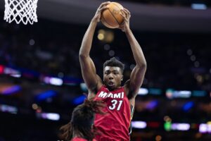 Heat To Re-Sign Thomas Bryant