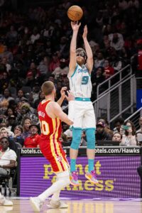 Davis Bertans Signs With Dubai BC