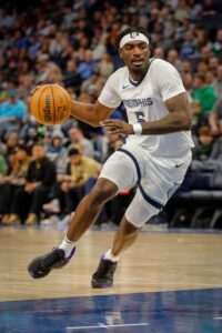 Grizzlies’ Vince Williams Out At Least Four Weeks With Leg Injury