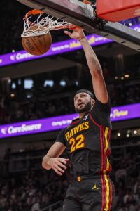 Hawks’ Larry Nance Jr. Undergoes Hand Surgery